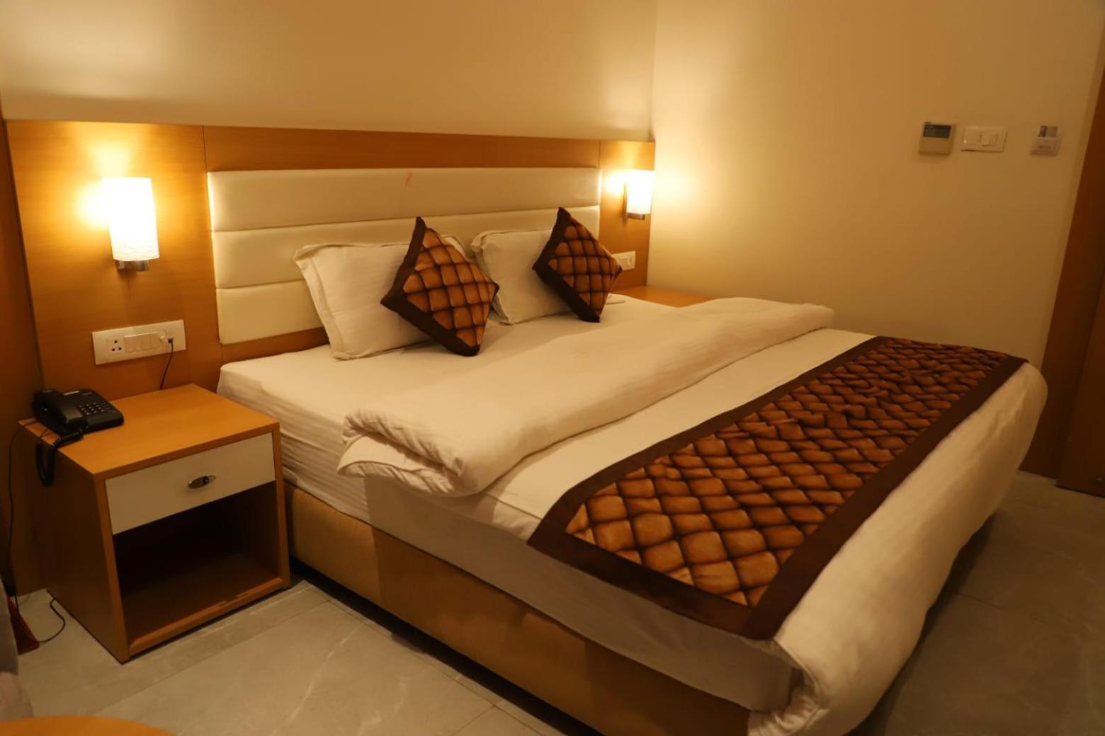 Hotel Ananda Castle Vrindāvan Esterno foto