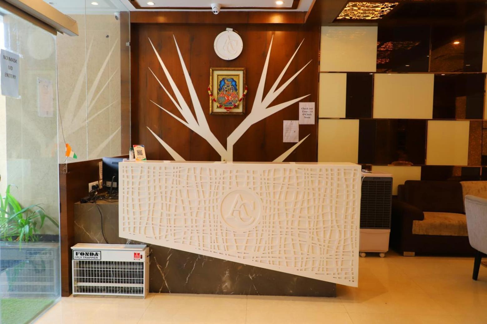 Hotel Ananda Castle Vrindāvan Esterno foto